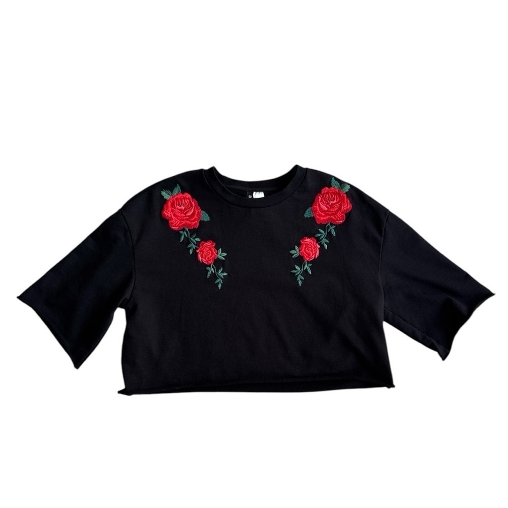 H&M Divided Cropped Rose Short Sleeve Sweatshirt Size Large
